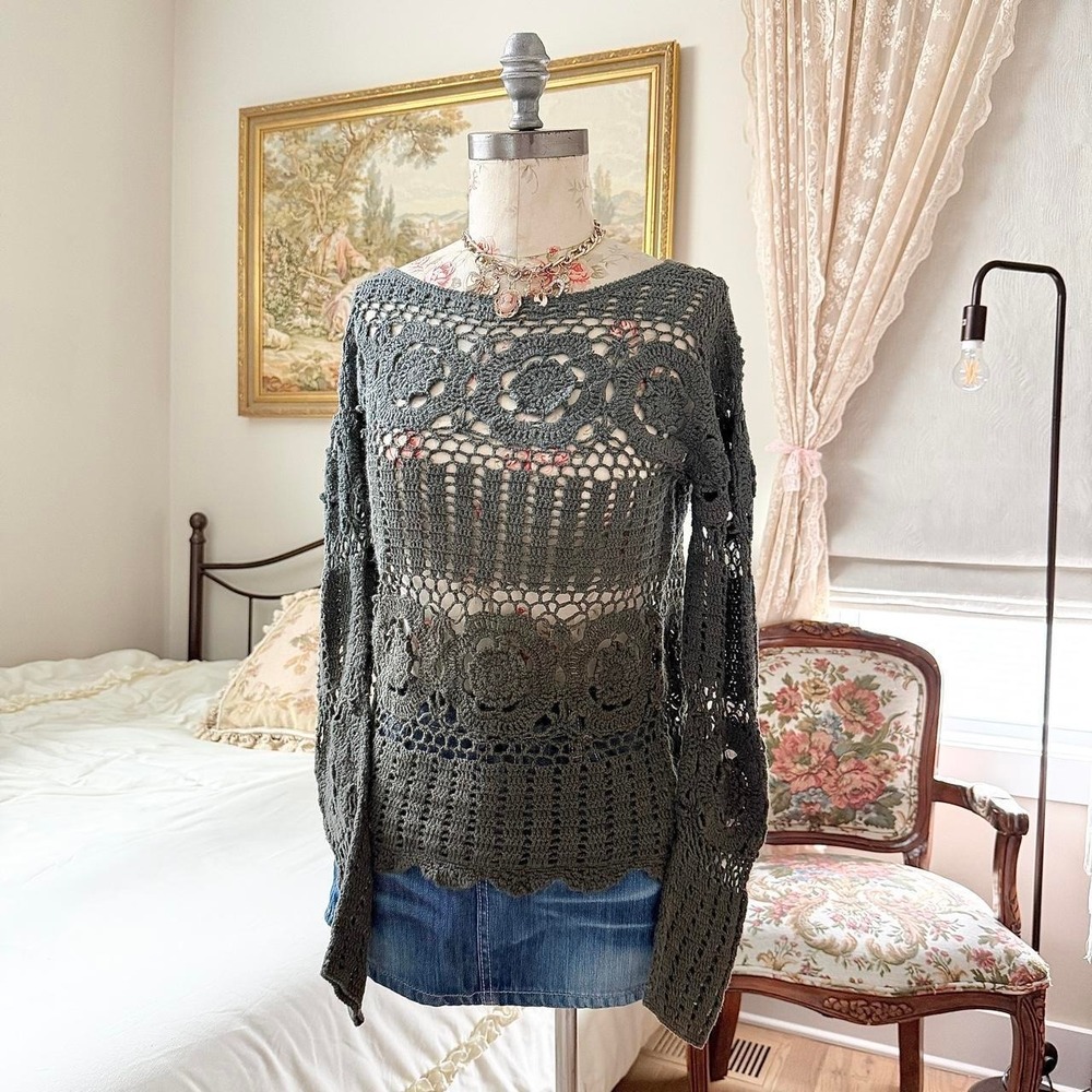Y2K John Paul‎ Richard size large grayish green crochet knit sweater